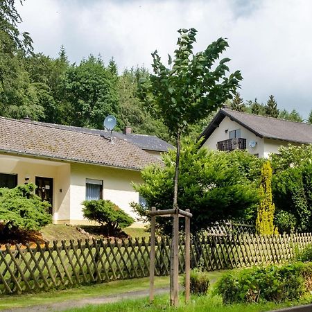 Idyllic Bungalow In Feusdorf With Forest View Exteriör bild