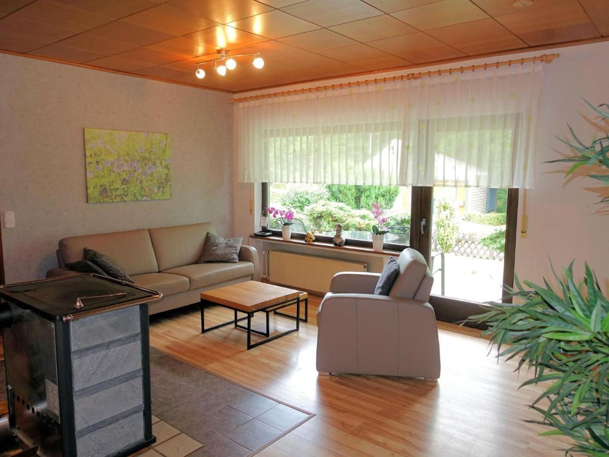 Idyllic Bungalow In Feusdorf With Forest View Exteriör bild