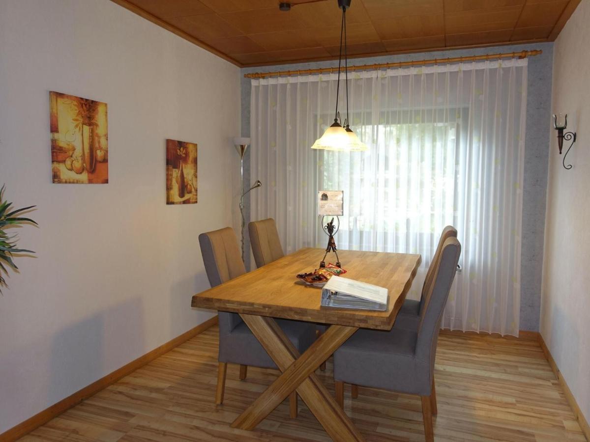 Idyllic Bungalow In Feusdorf With Forest View Exteriör bild